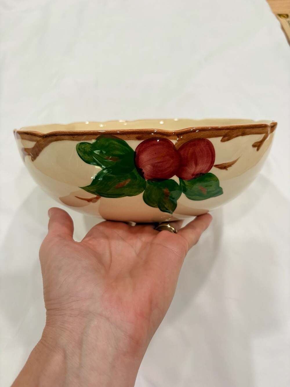 Vintage Franciscan Apple 10-inch Scalloped Serving Bowl Hand Decorated Cali  USA